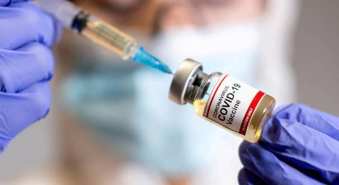 O Brasil se rebela a favor da vacina contra a Covid-19