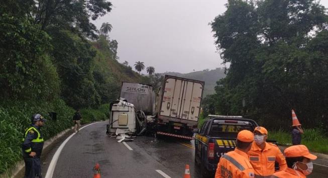 PRF registra dez mortes em acidentes nas rodovias federais de Minas durante feriadão de Natal