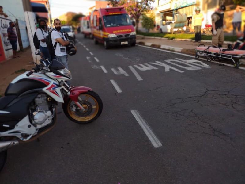 Idosa é atropelada por motocicleta em Guaxupé