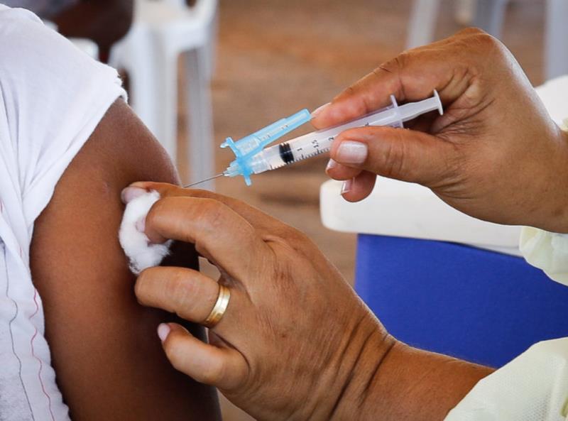 Em Guaxupé, quase 30 mil adultos já foram imunizados com a primeira dose da vacina contra a Covid-19