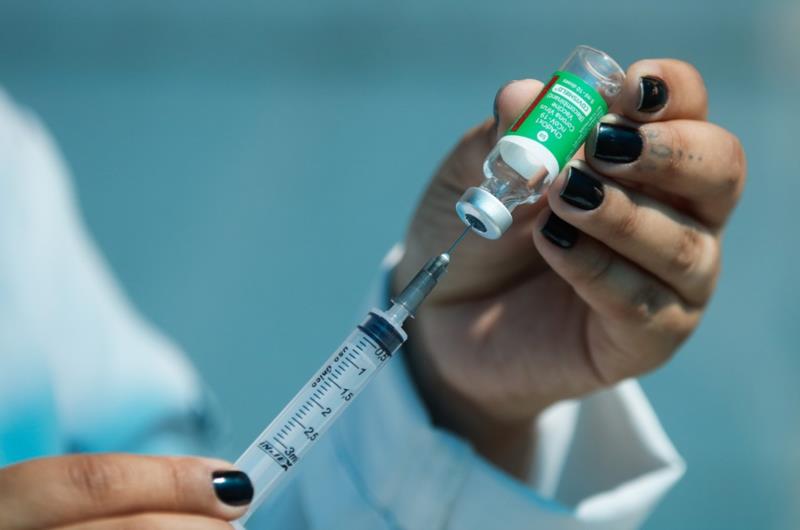 Pessoas entre 18 a 20 anos já podem se cadastrar para receber a vacina contra a Covid-19 em Guaxupé