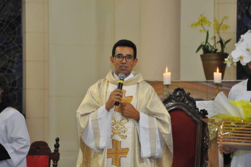 Padre Reginaldo deixa a Catedral de Guaxupé para assumir paróquia em Alpinópolis