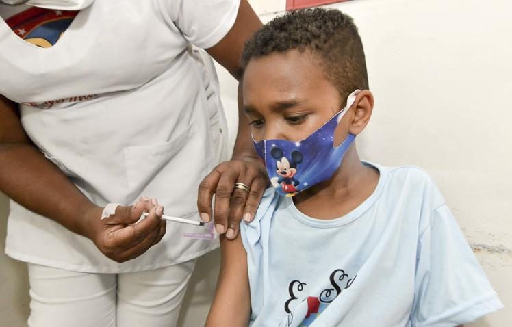 Vacinação infantil contra a Covid avança em Minas e Guaxupé receberá 350 doses do imunizante