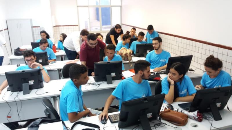 Projeto de inclusão digital abre inscrições para capacitação gratuita de jovens em Guaxupé