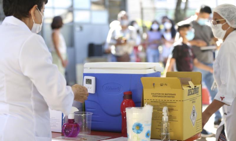 Pessoas com mais de 40 anos já podem tomar a quarta dose da vacina contra a Covid-19 em Guaxupé