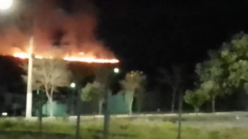 Incêndio de grandes proporções queima 8 hectares de vegetação nas proximidades do Cemitério Parque Alto da Colina, em Guaxupé 