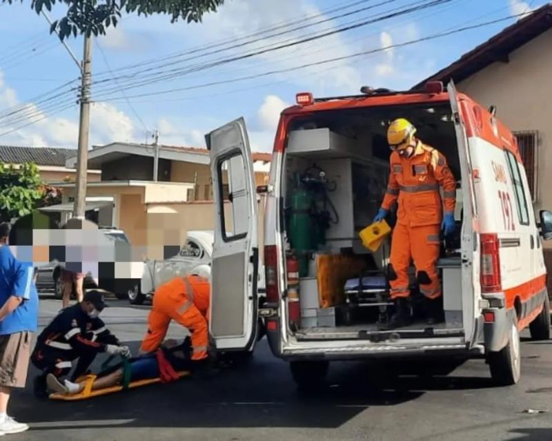 Colisão na Avenida Dona Floriana deixa motociclista de 26 anos ferido 