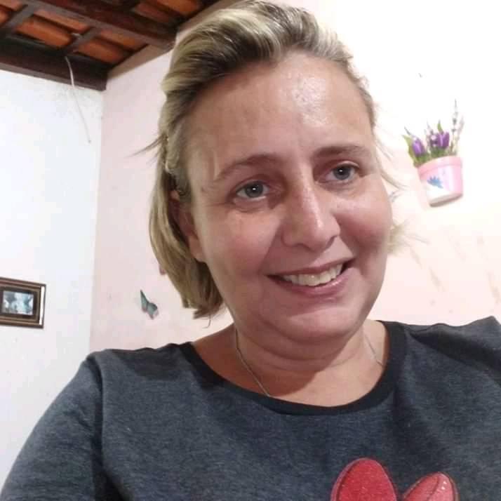 Nota de Falecimento - Carla Moreira Peloso, aos 46 anos 