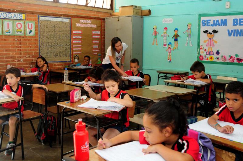 Governo oferece mais de 100 mil vagas no Reforço Escolar 2023