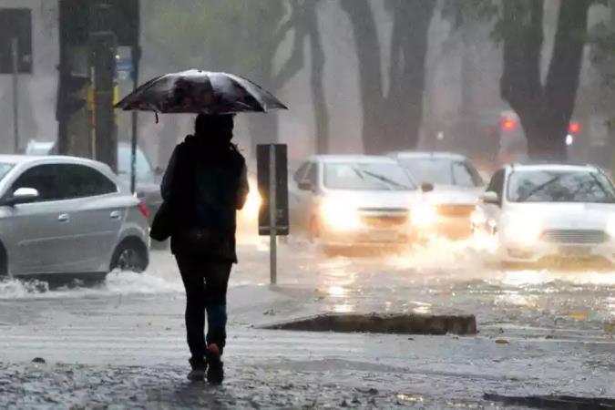 Minas tem 448 cidades em alerta de chuvas intensas; Guaxupé e Guaranésia estão entre elas 