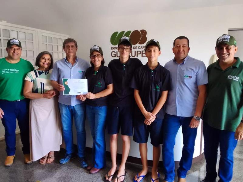 Exportadora de Café em Guaxupé recebe a Saca de Café Finalista do 1° Concurso de Qualidade dos Associados da Região Sudoeste de Minas 