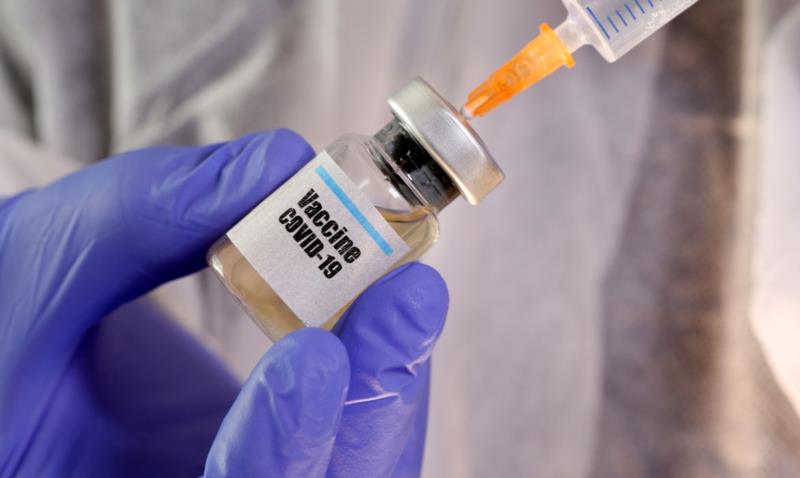 Vacinas contra a Covid-19 começam a ser aplicadas